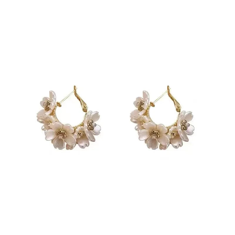 2024 New Light Luxury Niche High End Retro Versatile Flower Earrings