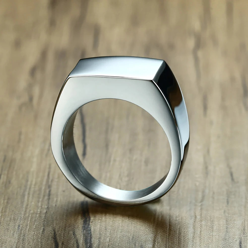 VQYSKO Signet Rings for Men Women Solid Polished Stainless Steel Biker Ring for Men Ideal Gift for Dad & Boyfriend