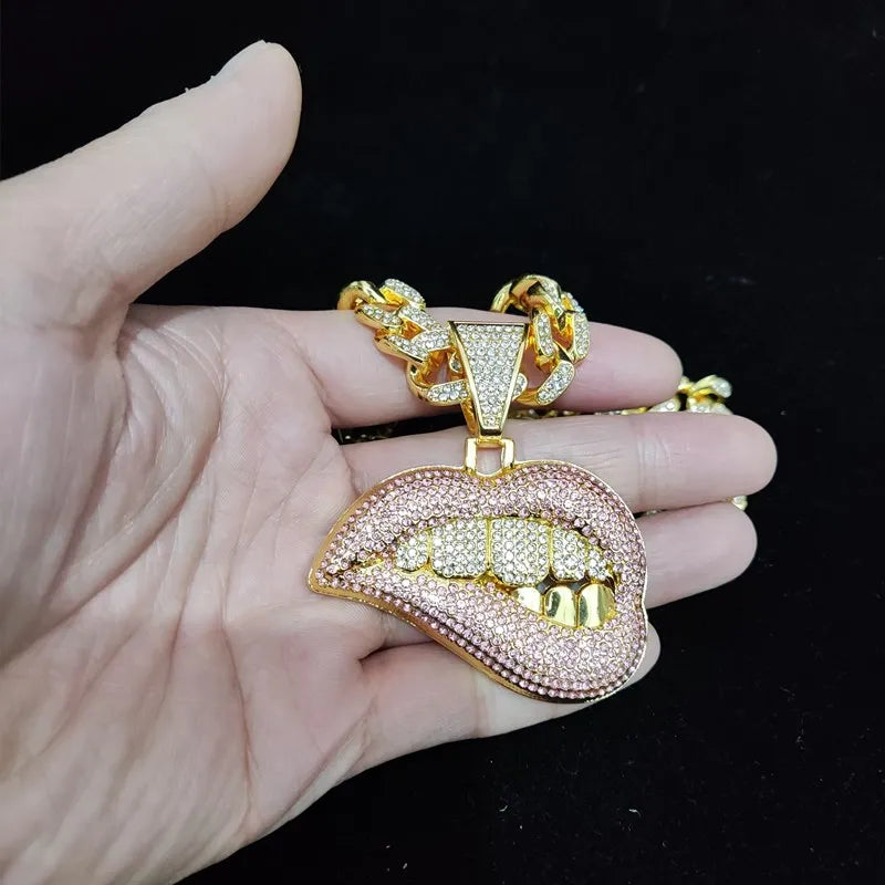 Men Women Hip Hop Bite Lip Shape Pendant Necklace with 13mm Crystal Cuban Chain Iced Out Bling HipHop Necklaces Fashion Jewelry