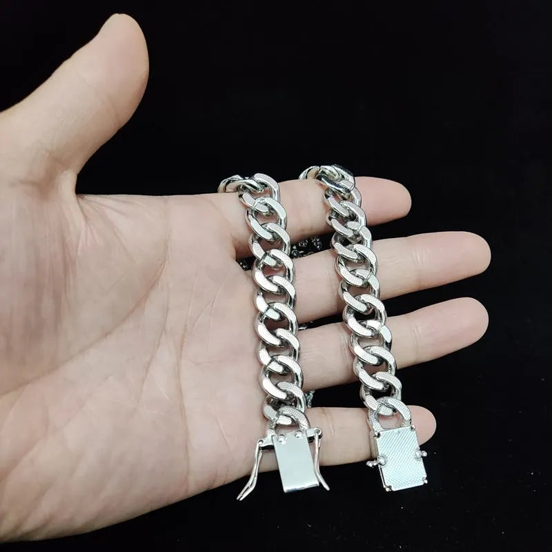 Men Women Hip Hop Bite Lip Shape Pendant Necklace with 13mm Crystal Cuban Chain Iced Out Bling HipHop Necklaces Fashion Jewelry