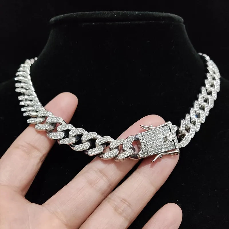 Men Women Hip Hop Bite Lip Shape Pendant Necklace with 13mm Crystal Cuban Chain Iced Out Bling HipHop Necklaces Fashion Jewelry