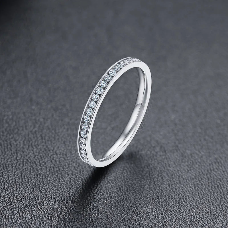 Vnox 2mm Bling CZ Stones Ring for Women Lady Gold Color Stainless Steel Shinny Crystal Finger Band Elegant Jewelry