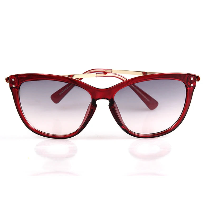 2025 Fashion Classic Vintage Cat Eye Sunglasses - Metal Decorate Women