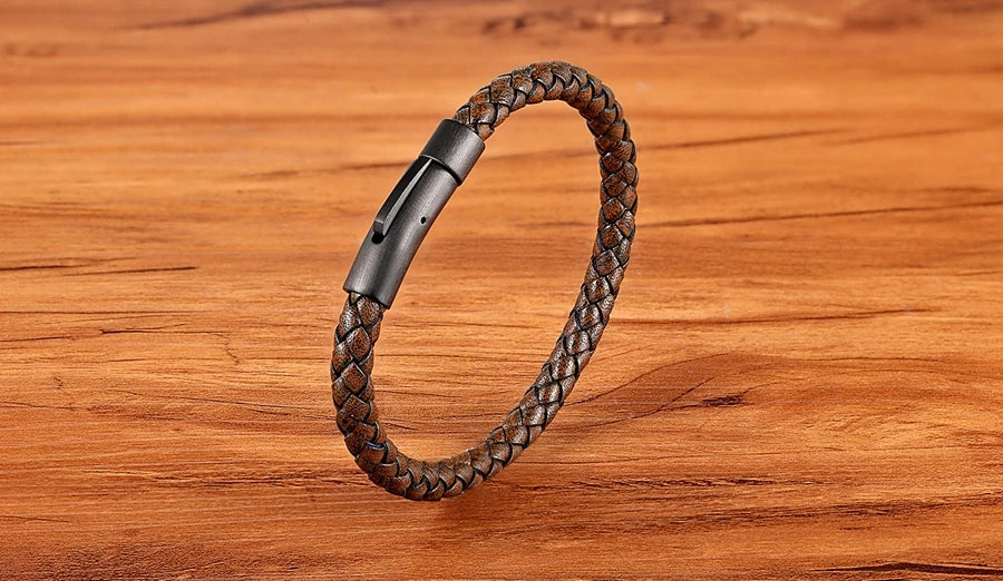 XQNI New Classic Style Men Leather Bracelet Simple Black Stainless Steel Button Neutral Accessories Hand-woven Jewelry Gifts