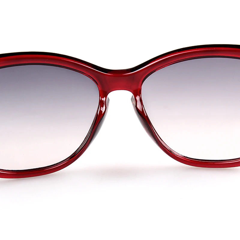 2025 Fashion Classic Vintage Cat Eye Sunglasses - Metal Decorate Women