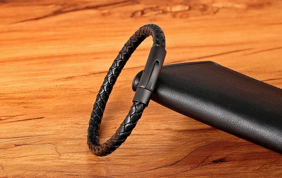 XQNI New Classic Style Men Leather Bracelet Simple Black Stainless Steel Button Neutral Accessories Hand-woven Jewelry Gifts
