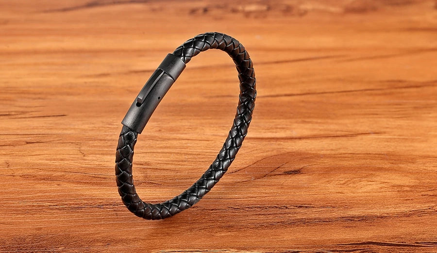 XQNI New Classic Style Men Leather Bracelet Simple Black Stainless Steel Button Neutral Accessories Hand-woven Jewelry Gifts