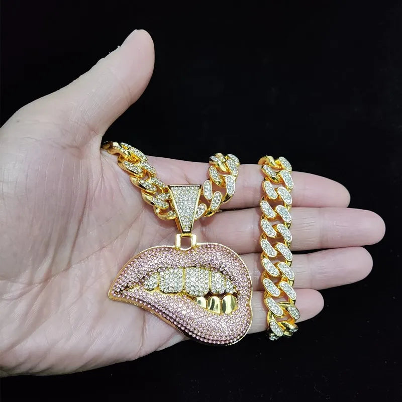 Men Women Hip Hop Bite Lip Shape Pendant Necklace with 13mm Crystal Cuban Chain Iced Out Bling HipHop Necklaces Fashion Jewelry