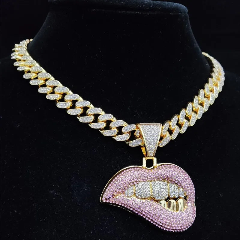 Men Women Hip Hop Bite Lip Shape Pendant Necklace with 13mm Crystal Cuban Chain Iced Out Bling HipHop Necklaces Fashion Jewelry