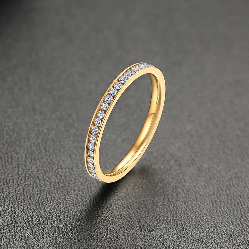 Vnox 2mm Bling CZ Stones Ring for Women Lady Gold Color Stainless Steel Shinny Crystal Finger Band Elegant Jewelry