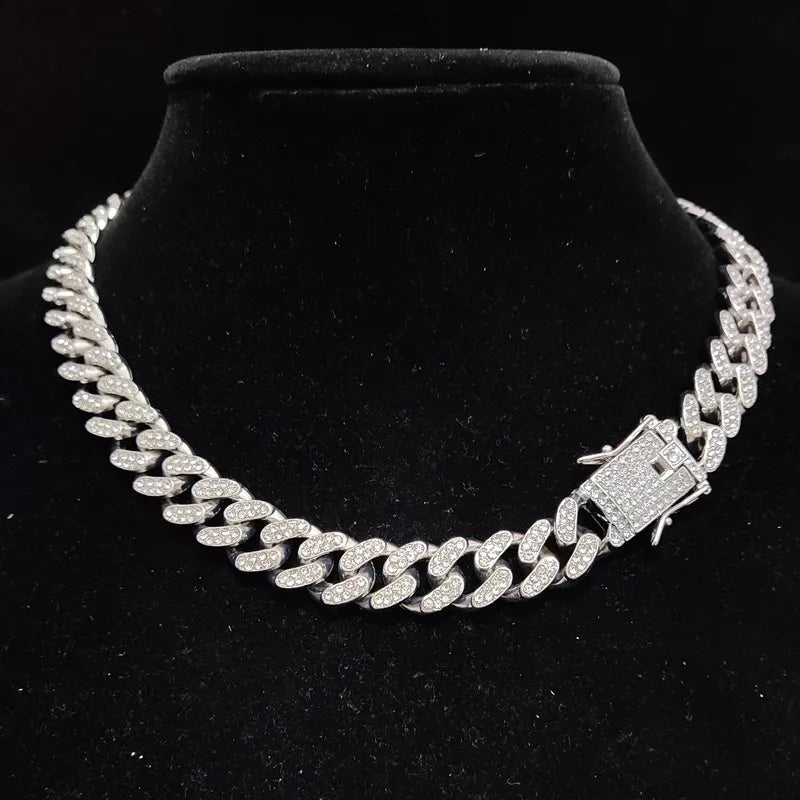 Men Women Hip Hop Bite Lip Shape Pendant Necklace with 13mm Crystal Cuban Chain Iced Out Bling HipHop Necklaces Fashion Jewelry