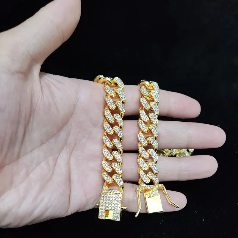 Men Women Hip Hop Bite Lip Shape Pendant Necklace with 13mm Crystal Cuban Chain Iced Out Bling HipHop Necklaces Fashion Jewelry