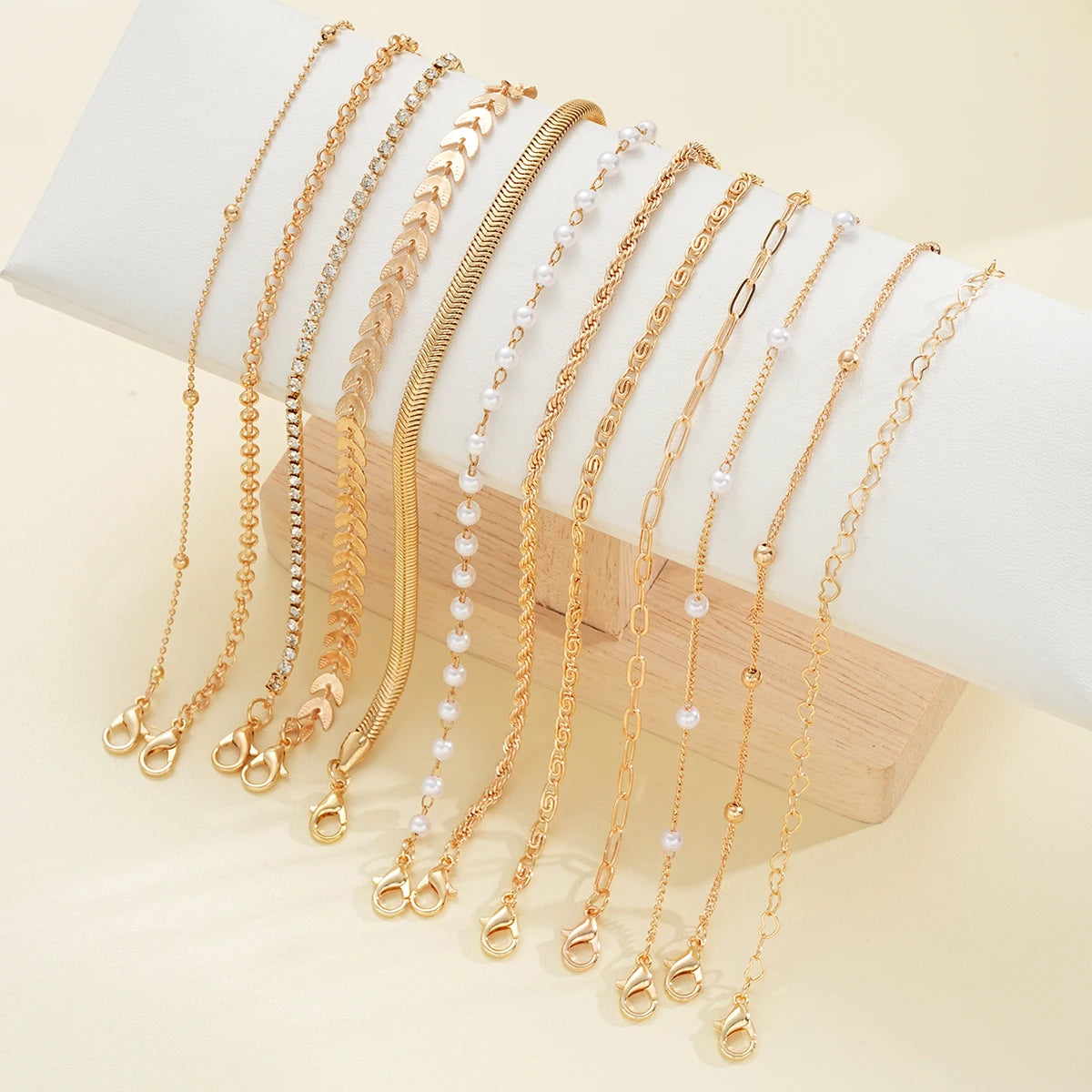 12Pcs Vintage Elegant Gold Color Bracelet Sets Simple Copper Metal Zircon Pearl Chain Bracelet Everyday Party Jewelry Gifts 2024