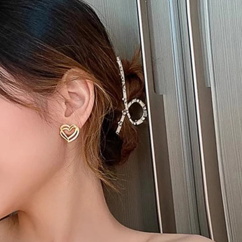 Huitan Sweet Heart Hollow Design Stud Earrings Romantic Graceful Bridal Wedding Jewelry Women’s Luxury Gold Color Accessories