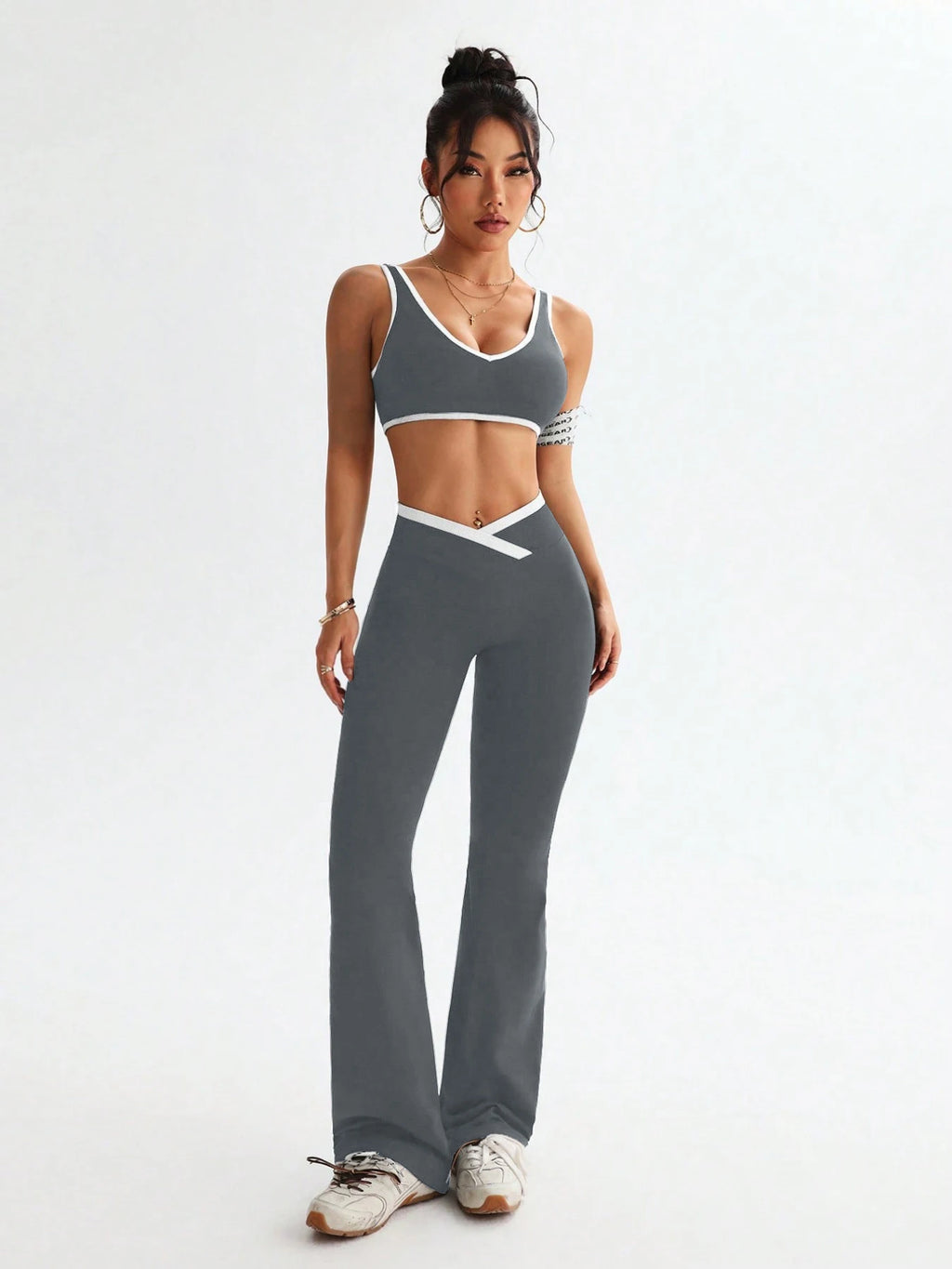 Color Blocking Sports Set - Shockproof Yoga Tummy Control Fitness