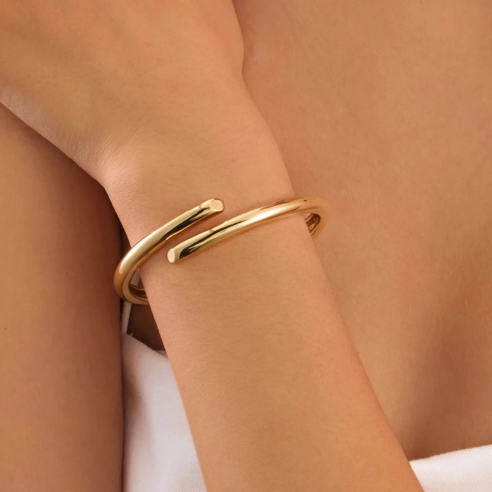 FTCY Chunky Gold Bangles Bracelets for Women Gold Color Charm Waterdrop Spiral Oval Bangle Bracelets Trendy Elegant Jewelry Gift