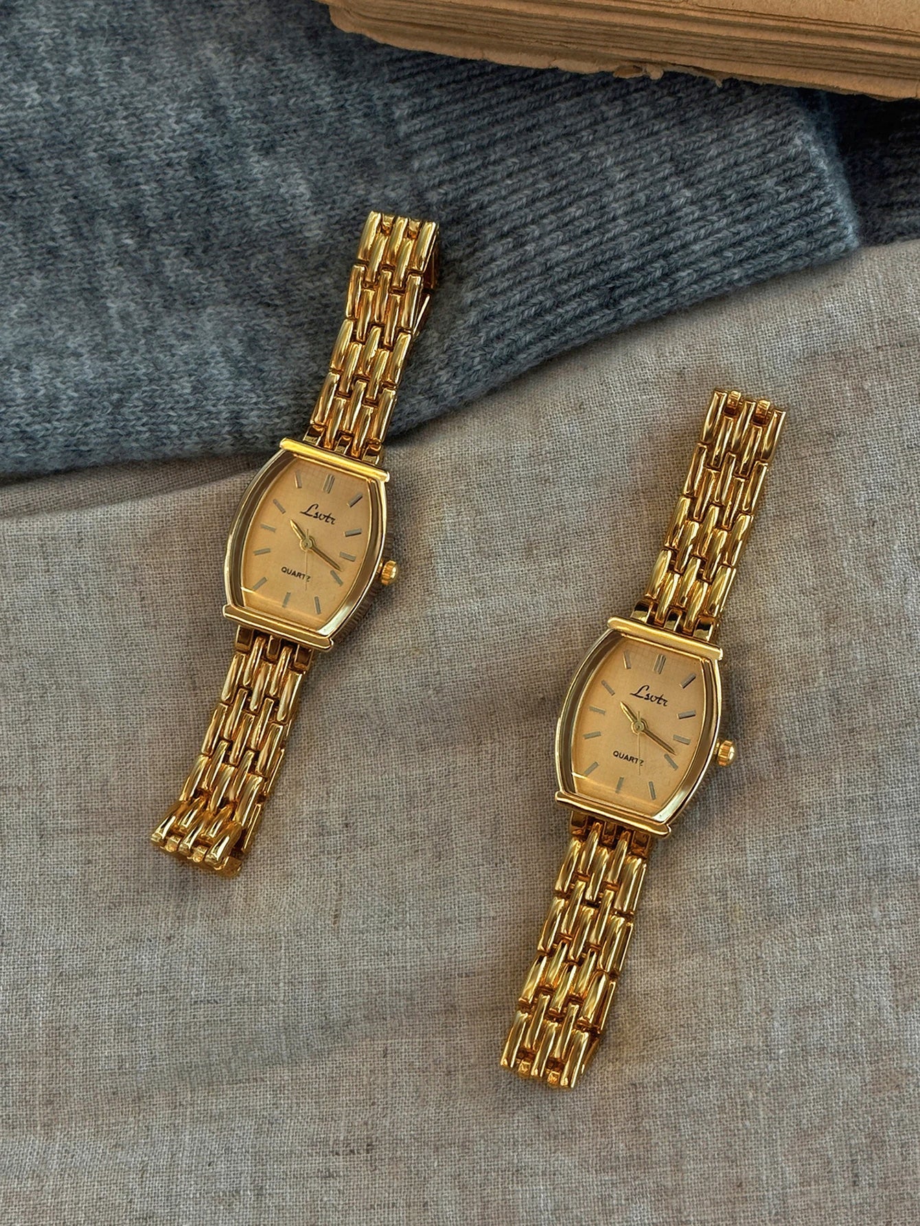 1Pc New French Retro Gold Small Dial Ladies Watch, Fashionable and Simple Waterproof, Luxurious and Elegant, Small Barrel-Shaped Ladies Quartz Watch, Suitable for Daily Wear, Dinners, and Other Occasions to Embellish the Wris