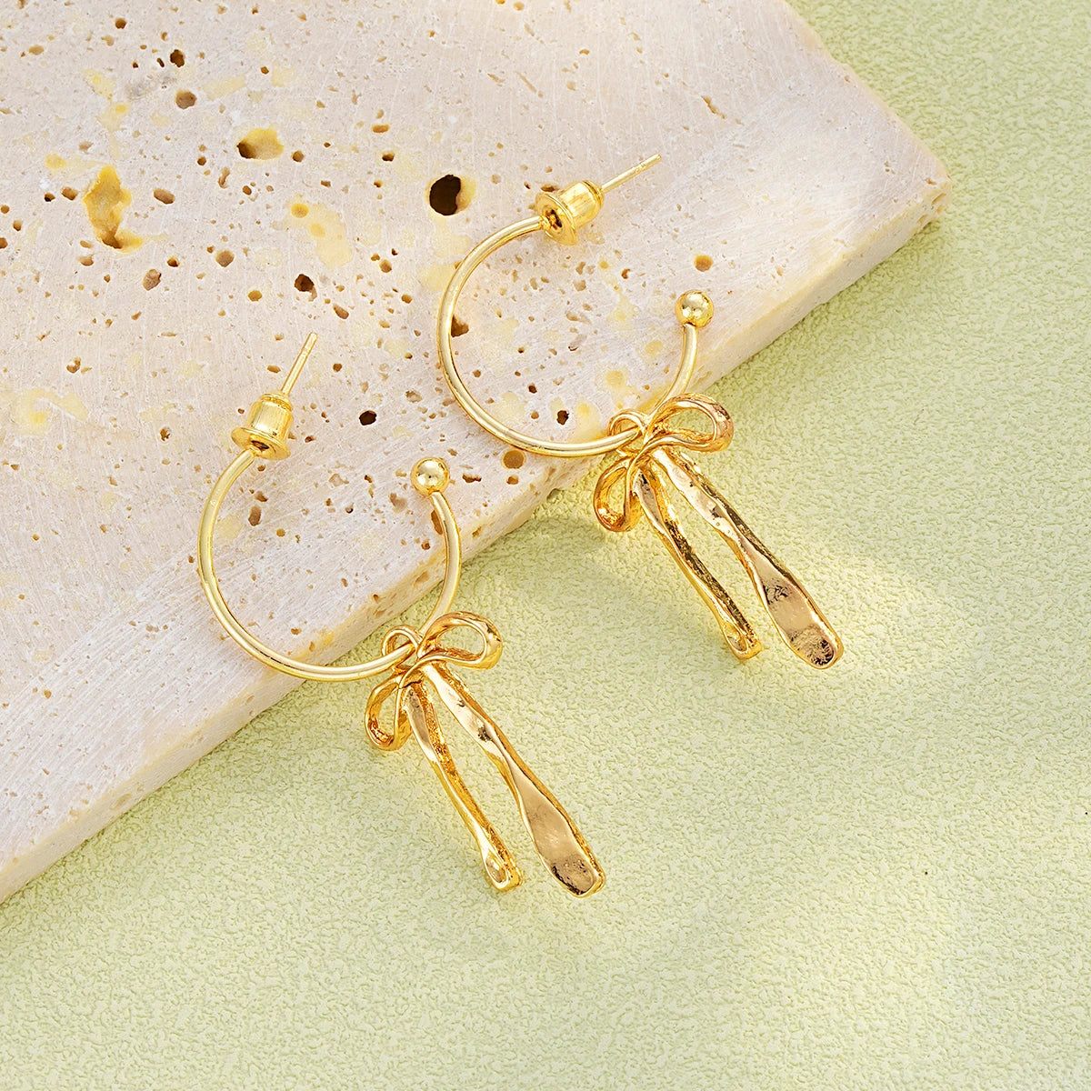New Luxury Fashion Bowknot Earrings Retro Soft Versatile Gold Color Tassel Stud Earring Jewelry For Daily Wear By Women Gifts