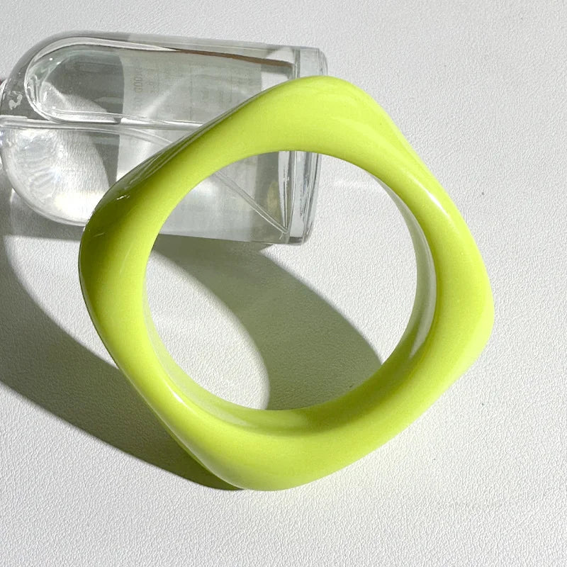New Trend Acrylic Irregular Geometric Exaggerated Chunky Bangles for Women Resin Colorful Statement Charm Bracelet Jewelry Gifts