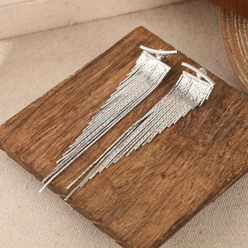 1 pair of minimalist and stylish tassel earrings, elegant and personalized metal earrings, delicate earrings for everyday partie