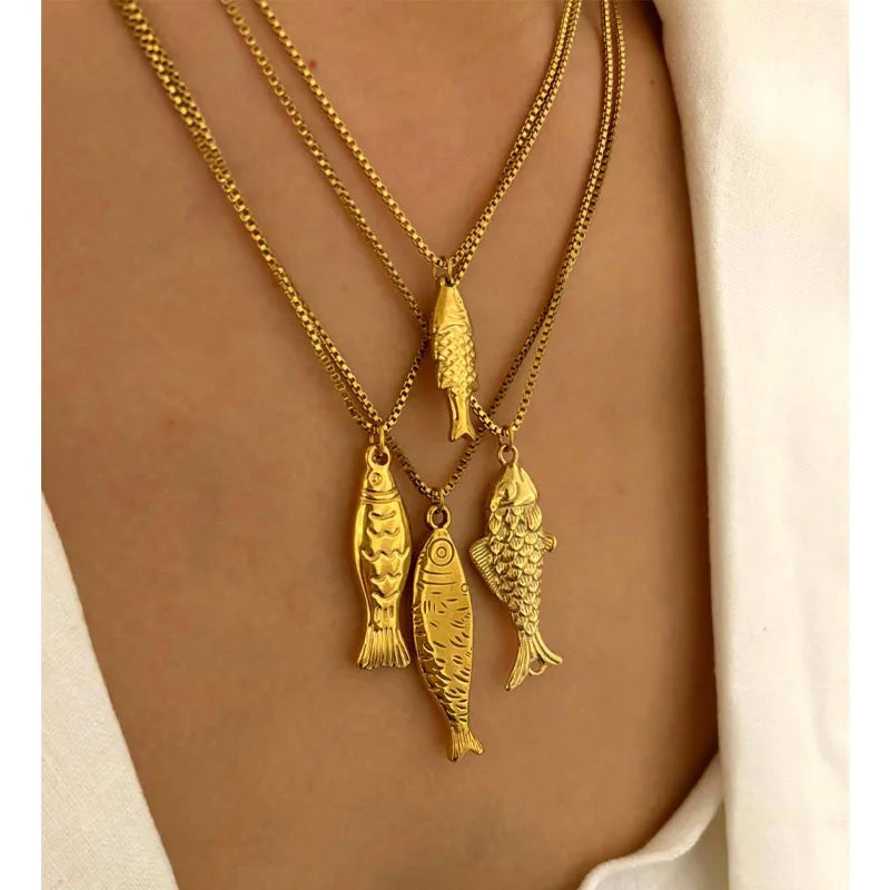 1/2pcs/Lot Cute Stainless Steel Gold Plated Small Fish Pendant Necklace for Women New Waterproof Beach Party Jewelry Summer Gift
