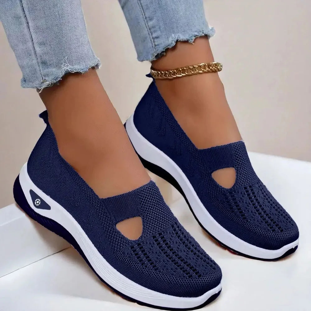 Comfortable Summer Shoes for Elderly Women Breathable Anti Slip Soft Sole Casual Walking Shoes Middle Aged Ladies Flat Sandals