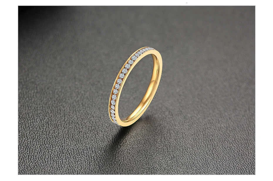 Vnox 2mm Bling CZ Stones Ring for Women Lady Gold Color Stainless Steel Shinny Crystal Finger Band Elegant Jewelry