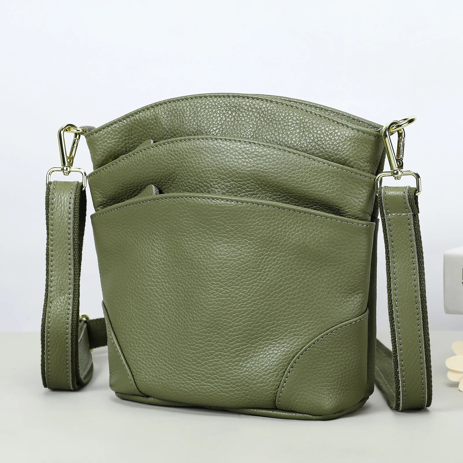 Genuine Leather Women Messenger Bags Cow Leather Crossbody Shoulder Bag Small Female Handbags Capacity Phone Bag for Girls