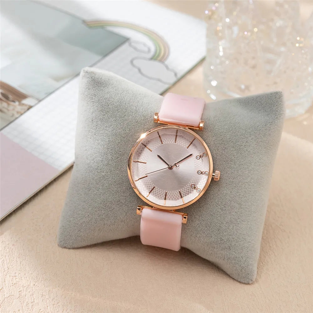 Fashion Diamond Ladies Quartz Watch - Silicone Strap Sports Dress Watch
