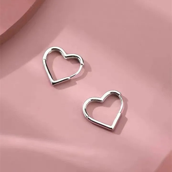 Dainty Tiny Layered Gold Plated Copper Metal Paved CZ Huggie Hoop Earrings for Women Girls Luxury Elegant Catilage Hoops Jewelry