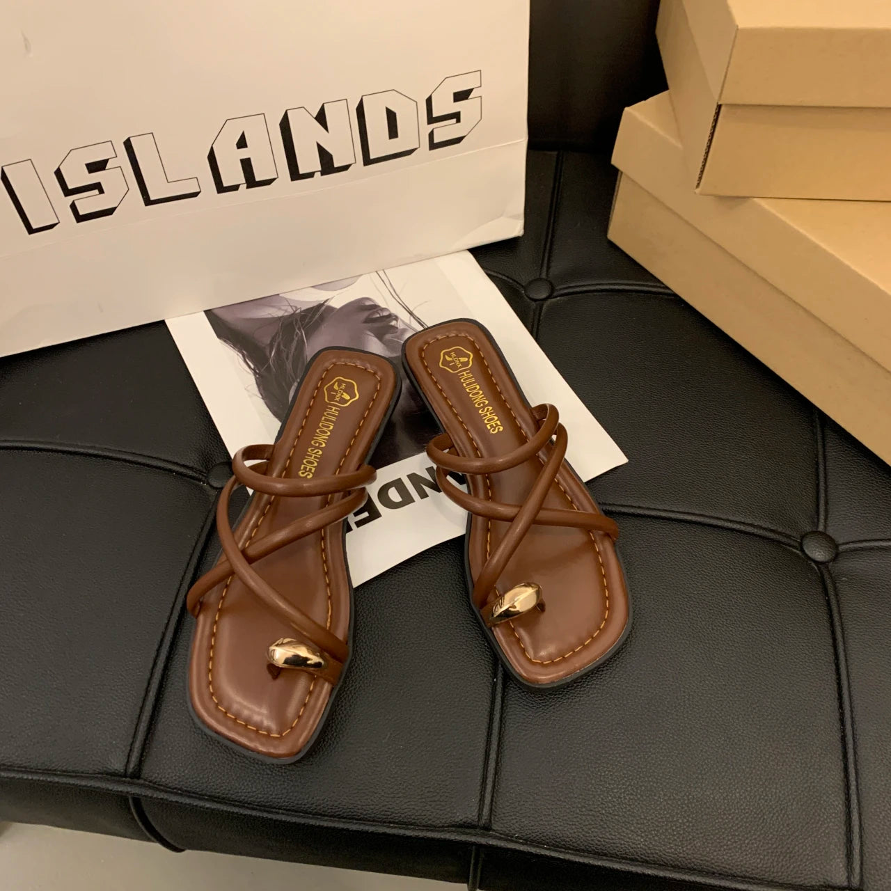 Stylish Women's Cross Strap Slide Sandals - Comfortable Beach Toe Loop Shoes