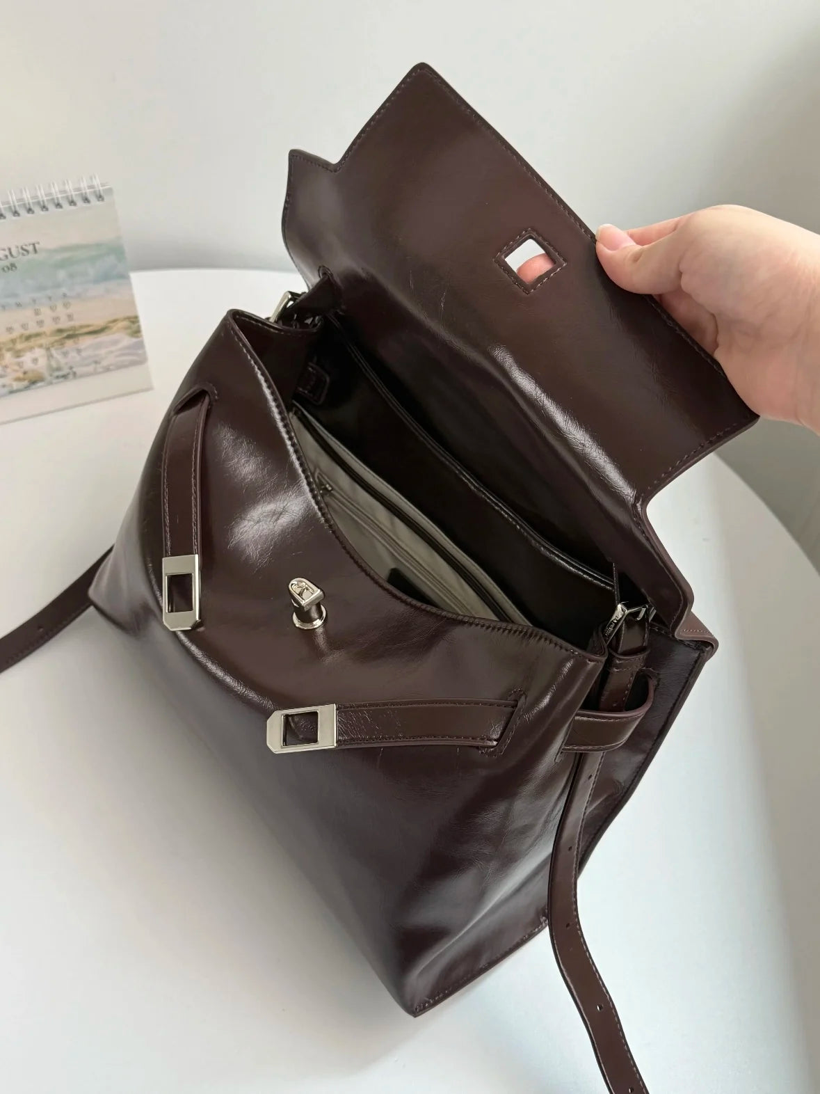 New Luxury Designer Shoulder Bags for Women Fashion Casual Large Capacity Handbag Armpit Bag Soft Pu Leather Tote Commute Bag