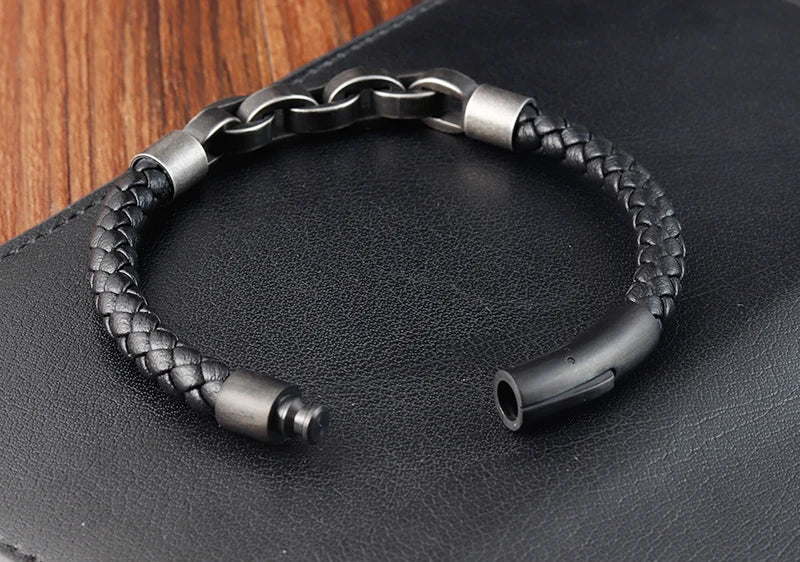 Leather Bracelet Infinity Shape Special Popular Pattern Men's Bracelet for Men Stainless Steel Jewelry Accessories Gift