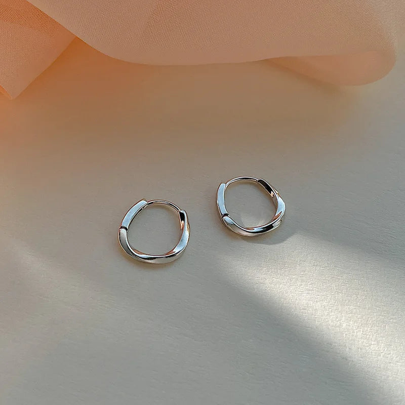Dainty Tiny Layered Gold Plated Copper Metal Paved CZ Huggie Hoop Earrings for Women Girls Luxury Elegant Catilage Hoops Jewelry