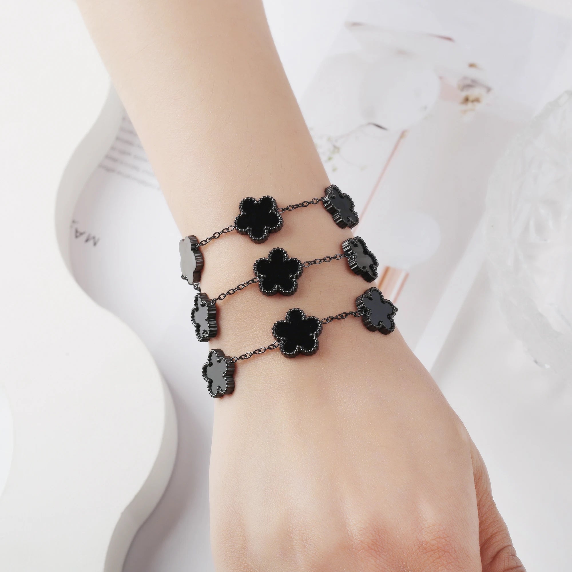 Gold Plated Hot Sale 316L Stainless Steel Plant Five Leaf Flower Bracelet Classic For Woman New Fashion Party Jewelry Clover