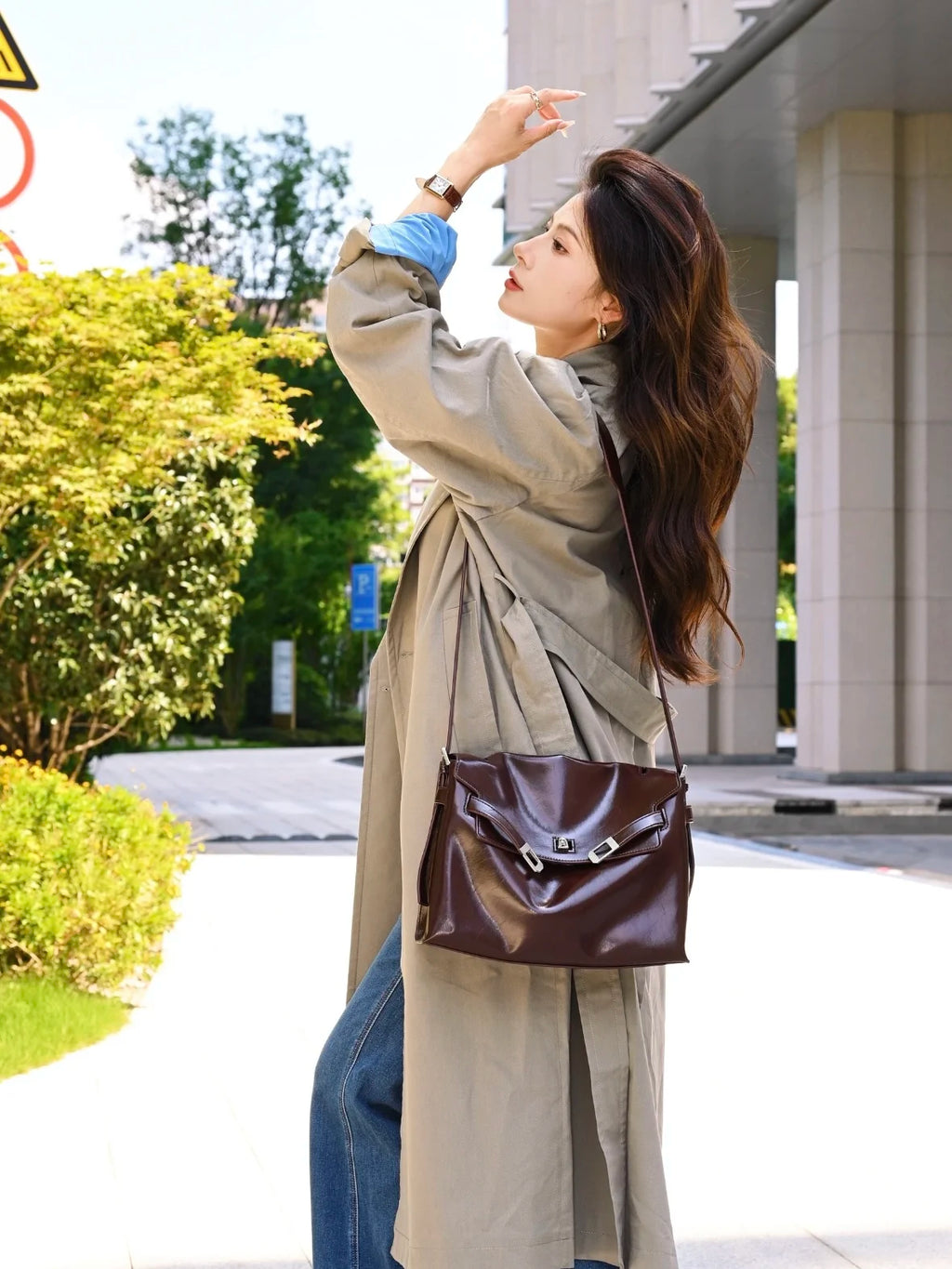 New Luxury Designer Shoulder Bags for Women Fashion Casual Large Capacity Handbag Armpit Bag Soft Pu Leather Tote Commute Bag