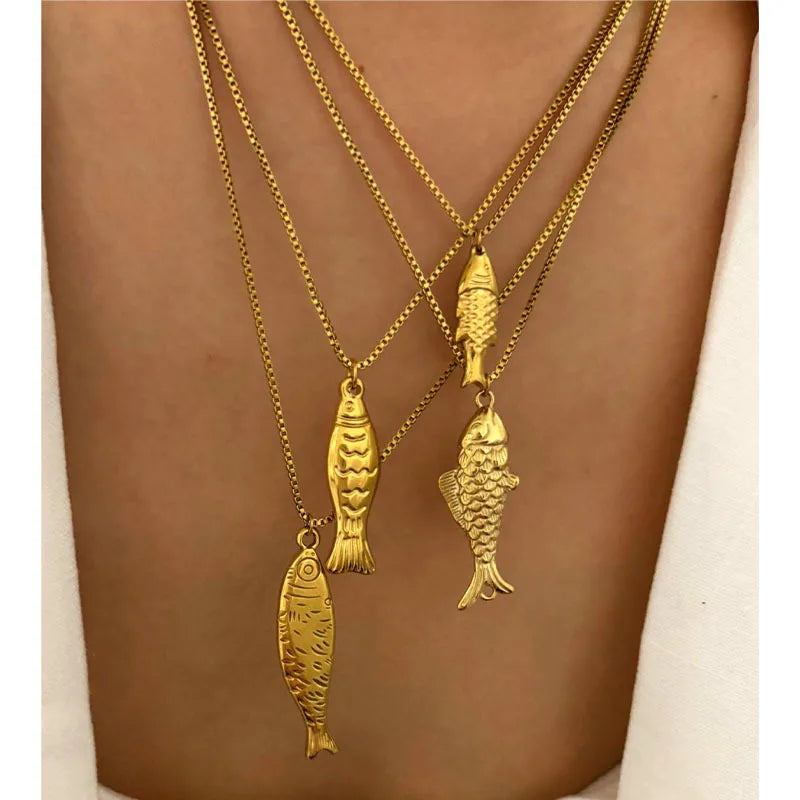 1/2pcs/Lot Cute Stainless Steel Gold Plated Small Fish Pendant Necklace for Women New Waterproof Beach Party Jewelry Summer Gift
