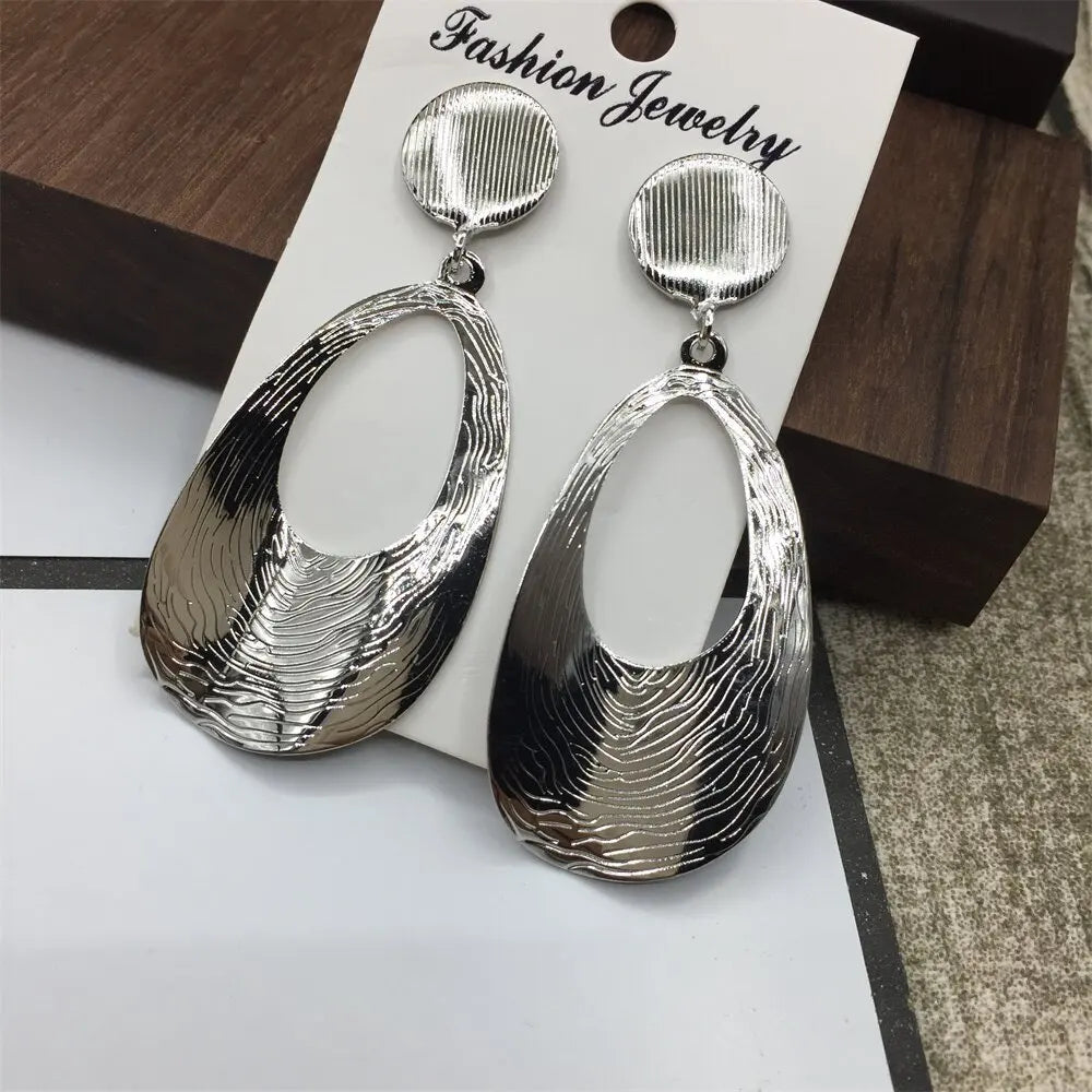 Vintage Metal Water-drop Clip on Earrings Without Piercing Geometric Statement Big Earrings No Pierced Ear Clips
