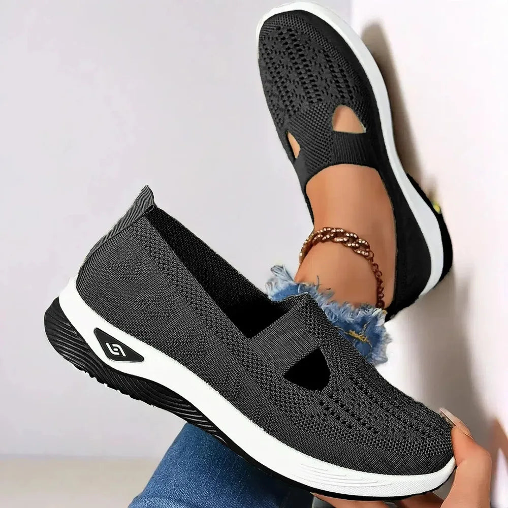 Comfortable Summer Shoes for Elderly Women Breathable Anti Slip Soft Sole Casual Walking Shoes Middle Aged Ladies Flat Sandals