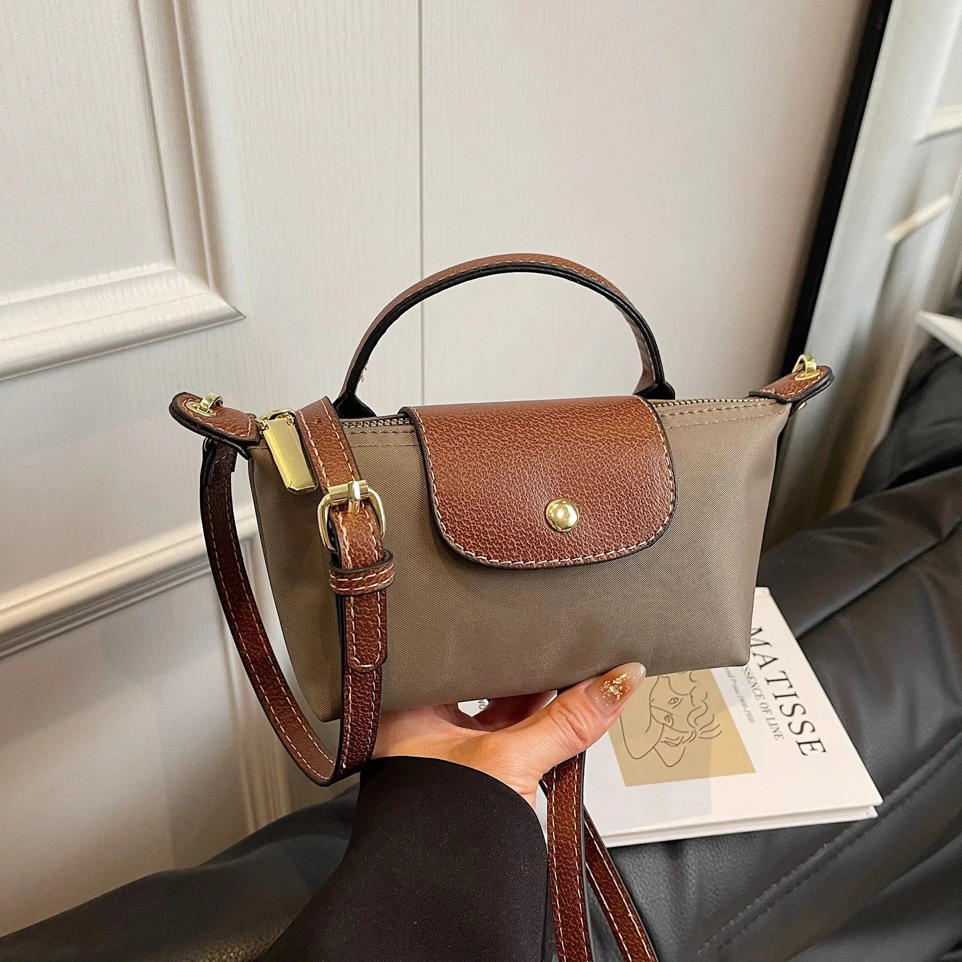 Retro Fashion Nylon Dumpling Bag Women's Crossbody Handbag Soft Polyester Lining Zipper Closure Shoulder Bag Handbag