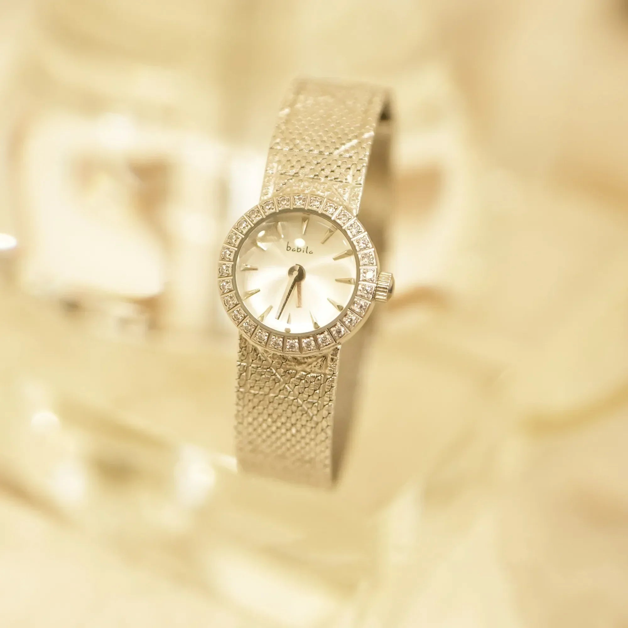 Vintage Small  Dial  Women's Wistwatch Diamond Retro Luxury Elegant  Gifts for Women Brass Band 24K Gold Plated High Quality