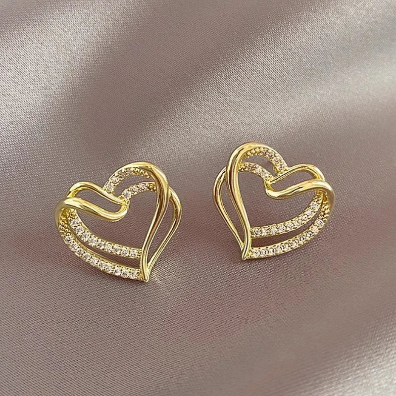Huitan Sweet Heart Hollow Design Stud Earrings Romantic Graceful Bridal Wedding Jewelry Women’s Luxury Gold Color Accessories