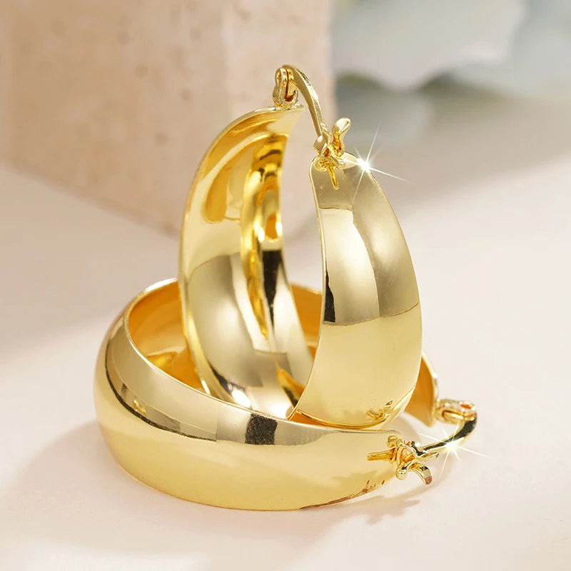 Huitan Luxury Noble Hoop Earrings with Simple Pattern Delicate Graceful Ear Accessories Fashion Charming Chic Jewelry for Party