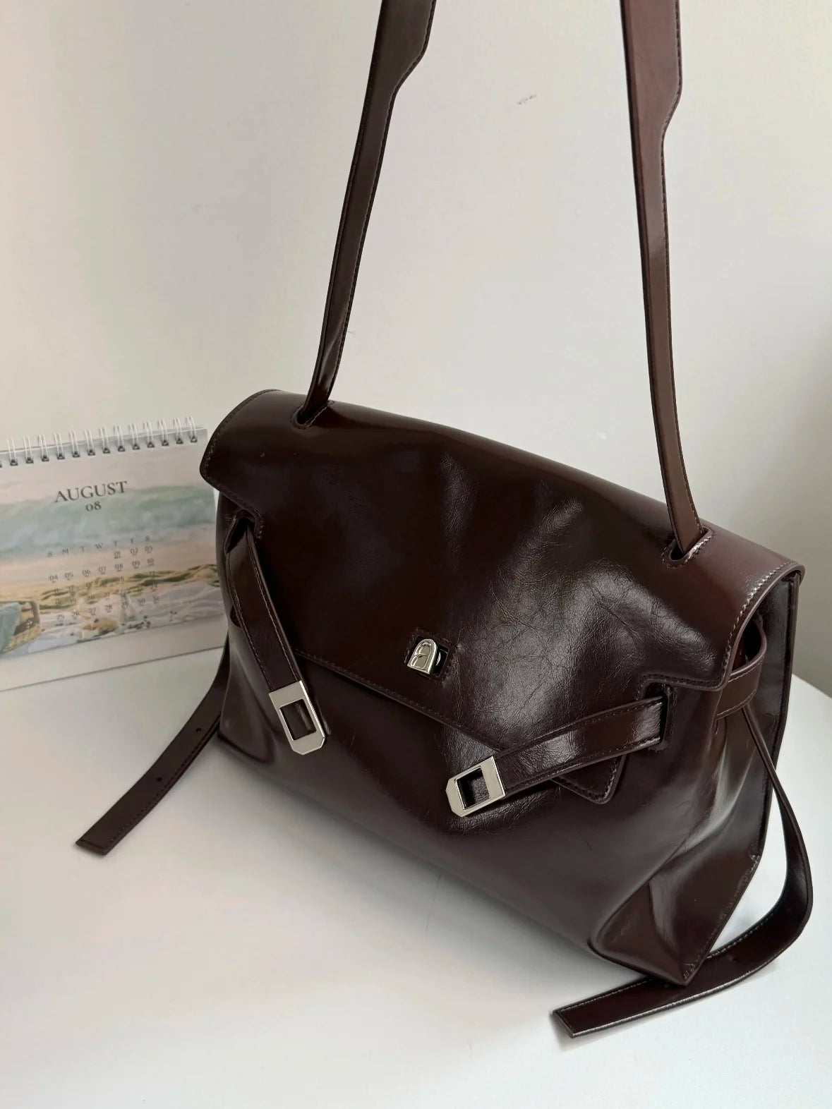 New Luxury Designer Shoulder Bags for Women Fashion Casual Large Capacity Handbag Armpit Bag Soft Pu Leather Tote Commute Bag