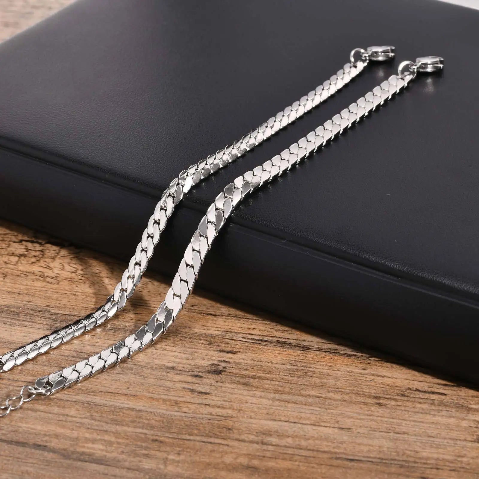 Vnox Waterproof Cuban Chain Bracelets for Men Women, Never Fade Simple Stainless Steel Flat Miami Curb Link Chain Wristband