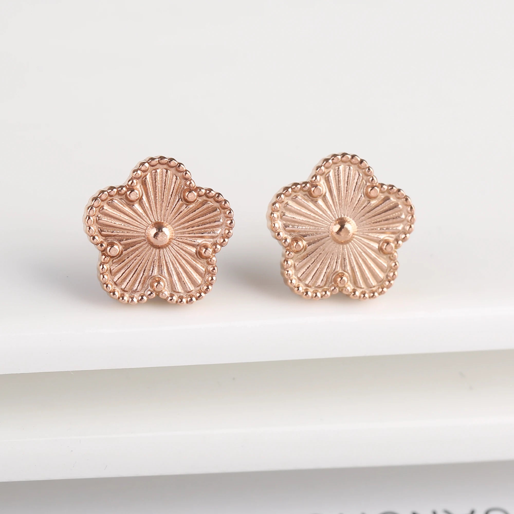 Hot Sale Stainless Steel Laser Five Leaf Flower Petal Adjustable Clover Bracelet Classic for Woman Girl Brand Jewelry Party Gift