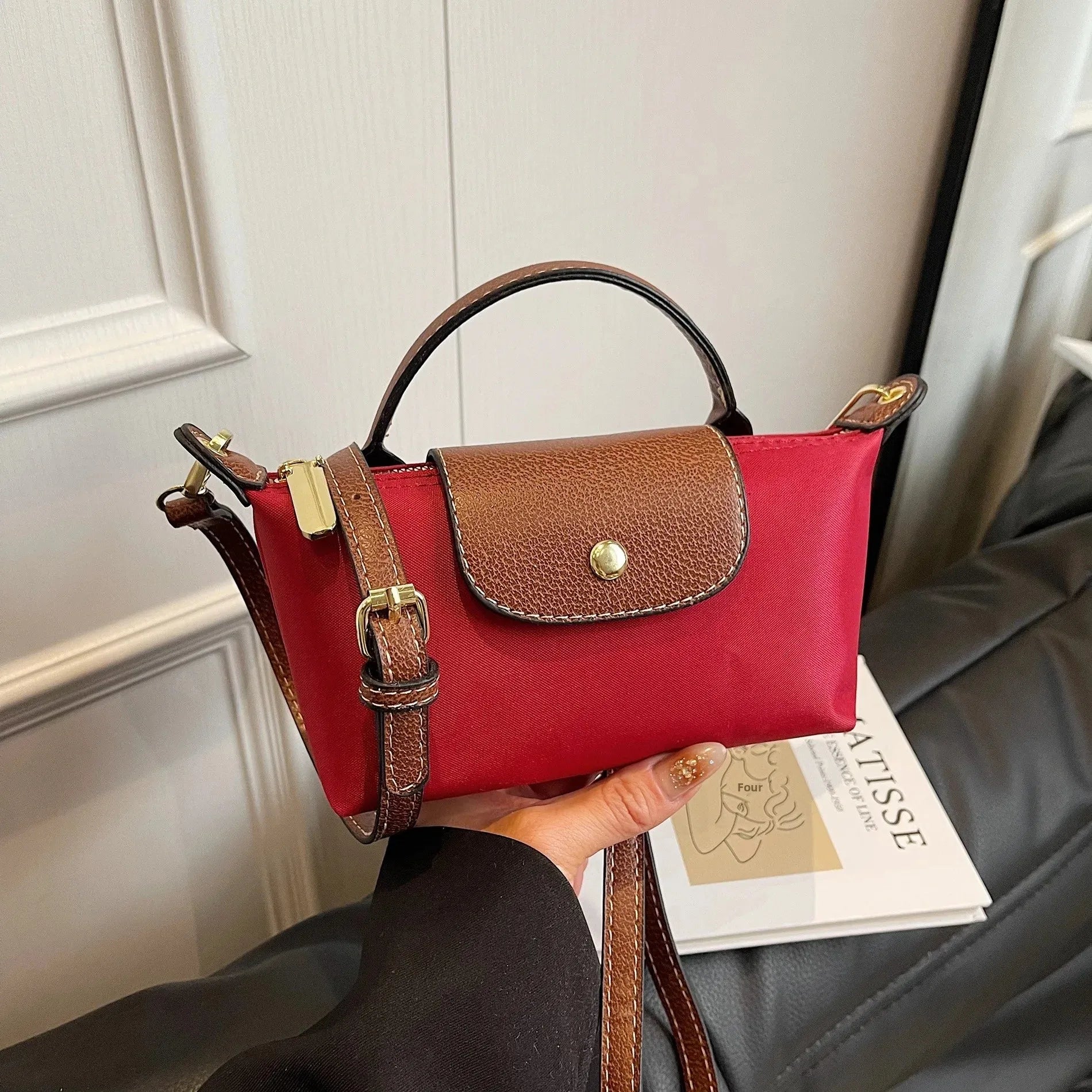 Retro Fashion Nylon Dumpling Bag Women's Crossbody Handbag Soft Polyester Lining Zipper Closure Shoulder Bag Handbag