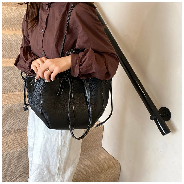 High Quality PU Tote Bags Fashion Solid Hasp Simple Versatile Sense of Luxury Shoulder and Handbags for Women 2024 New Style