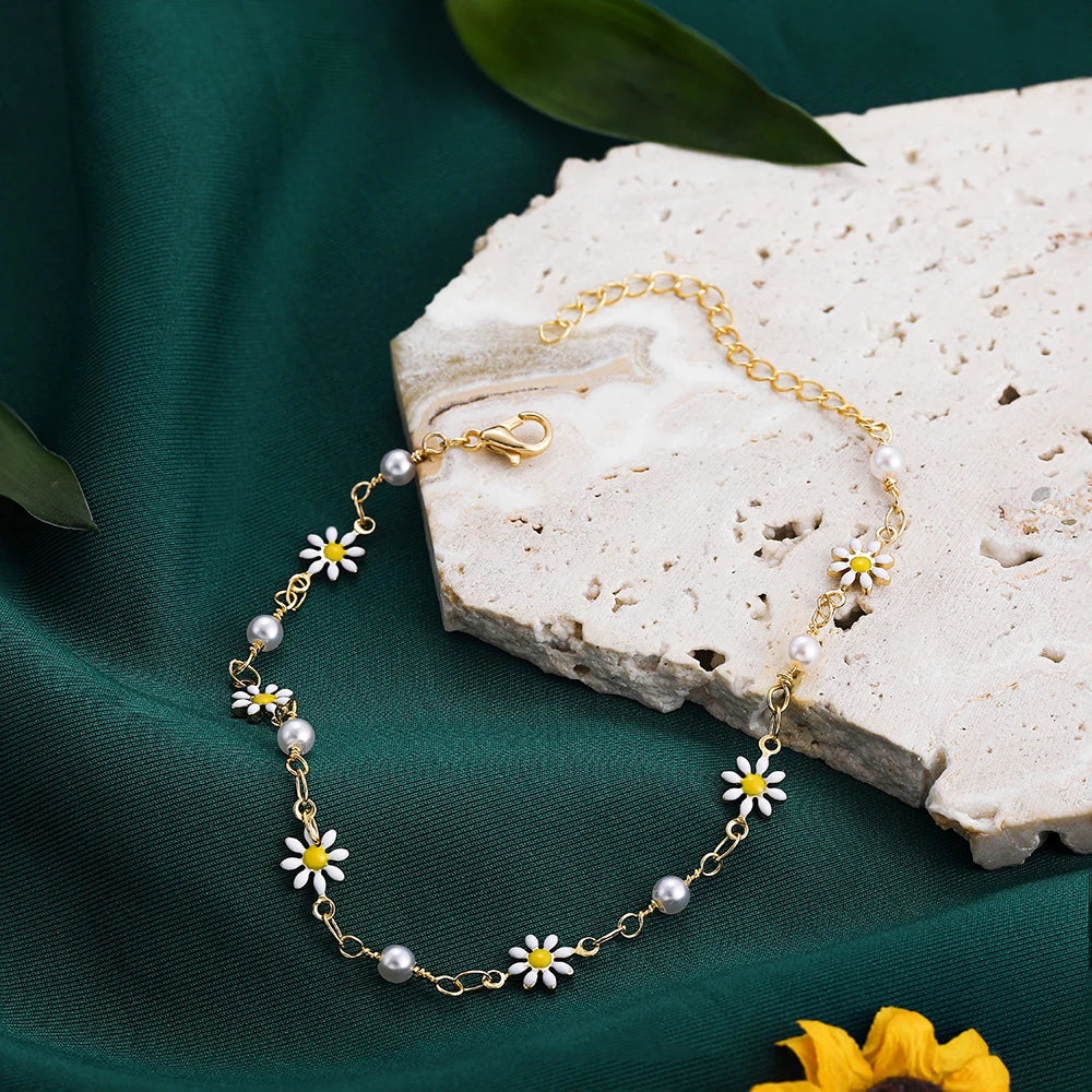 Elegant Daisy Flower Anklet with Handmade Pearl Chain Anklets for Women Summer Beach Sandals Accessories Bracelet on The Leg