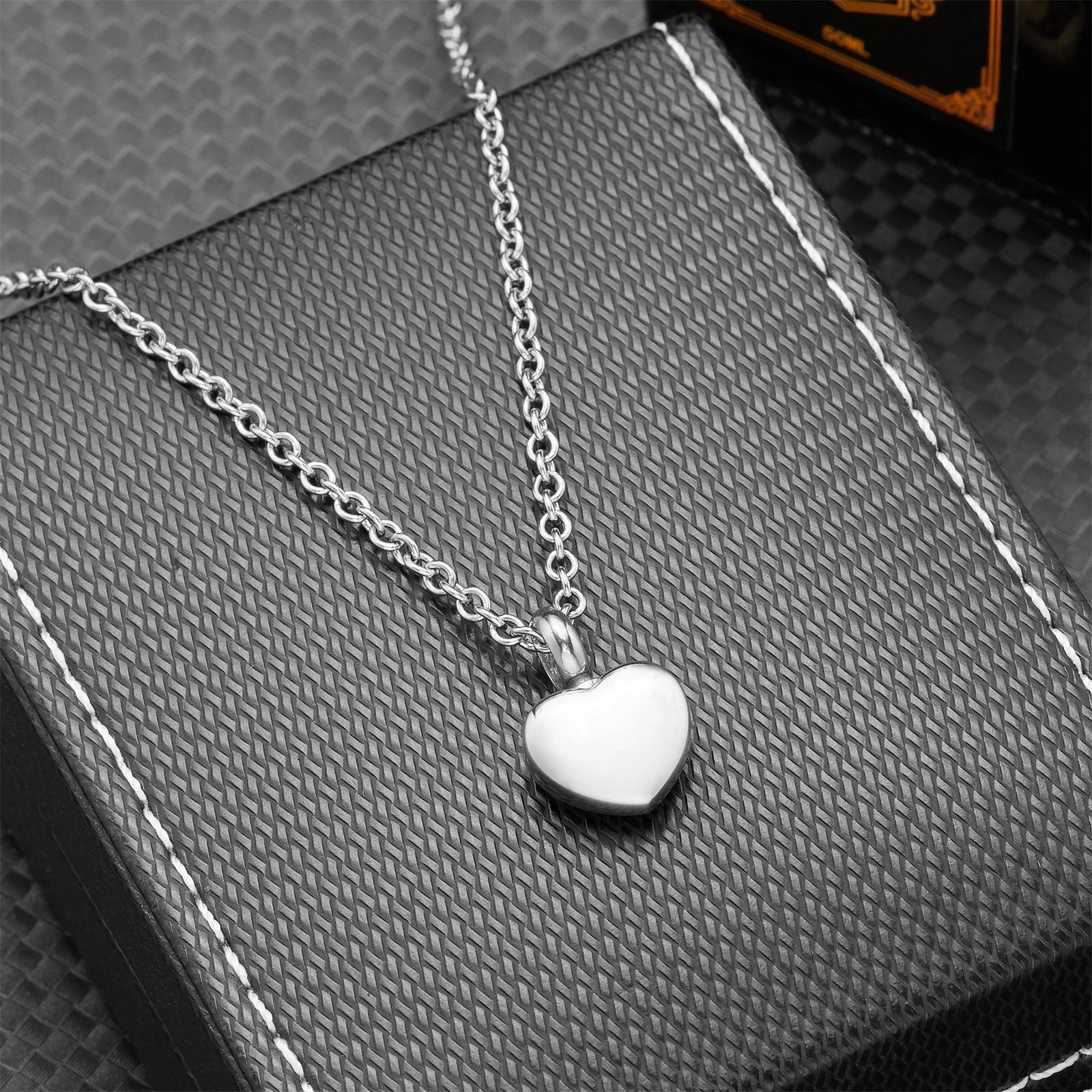 Delicate Heart Memorial Urn Pendant - Stainless Steel Cremation Jewelry for Human Ashes, Eternal Keepsake Necklace for Loved One